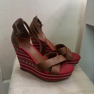 Women's MIA Wedge Sandals w/ Aztec Print